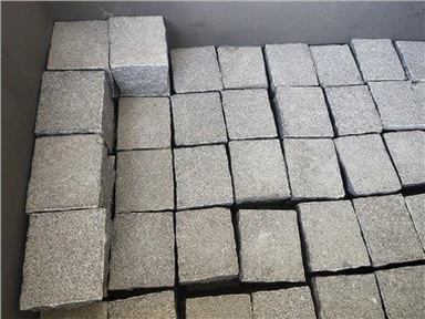 G654 kuba akmens