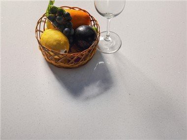 Baltas platīna kvarca darba virsmas