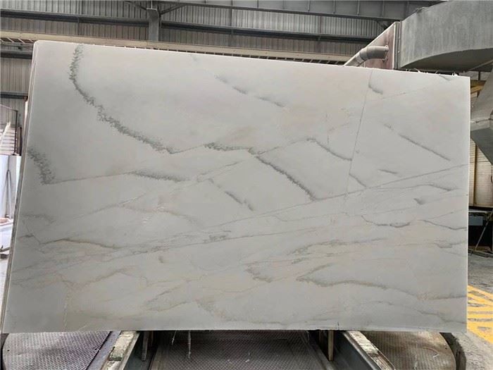 White Macaubas Calacatta Quartzite