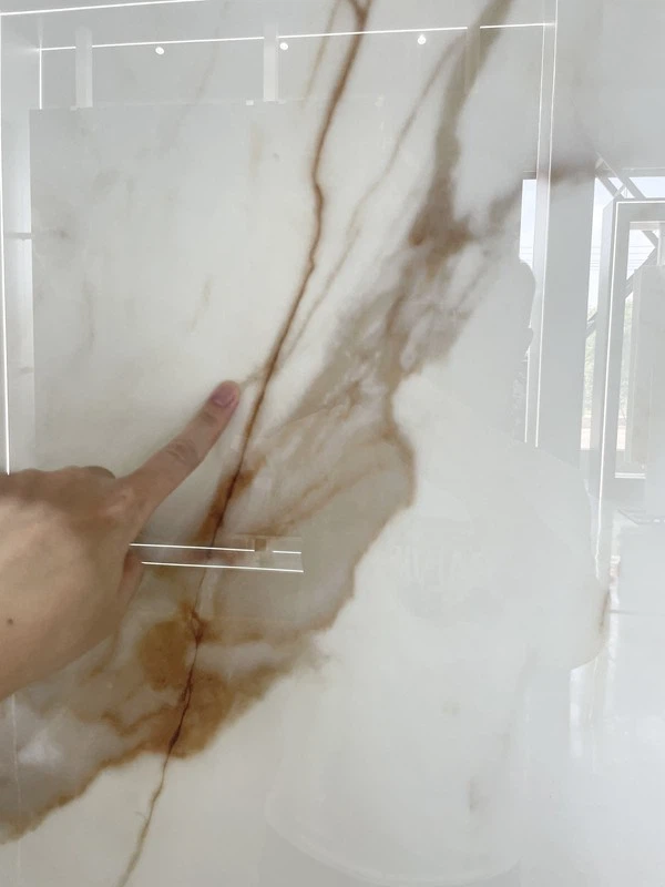 Calacatta Gold Nano Glass vein