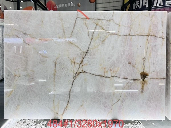 cristallo rosa quartzite