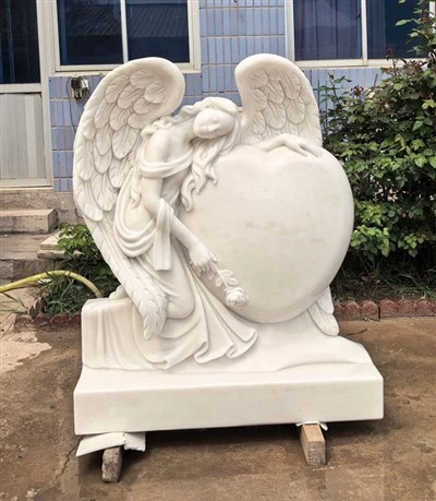 Eņģeļu pieminekļu statujas