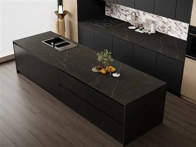 Zibens melns saķepināts akmens countertop
